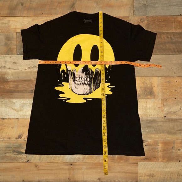 Spencer’s Halloween Smiley World China Market Dripping Skull Shirt Emo Scene Kid - Picture 3 of 5